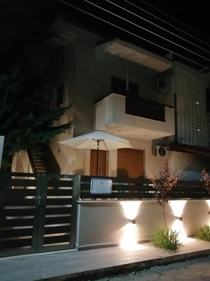 Perla Studios Paralia Dionysiou Luaran gambar