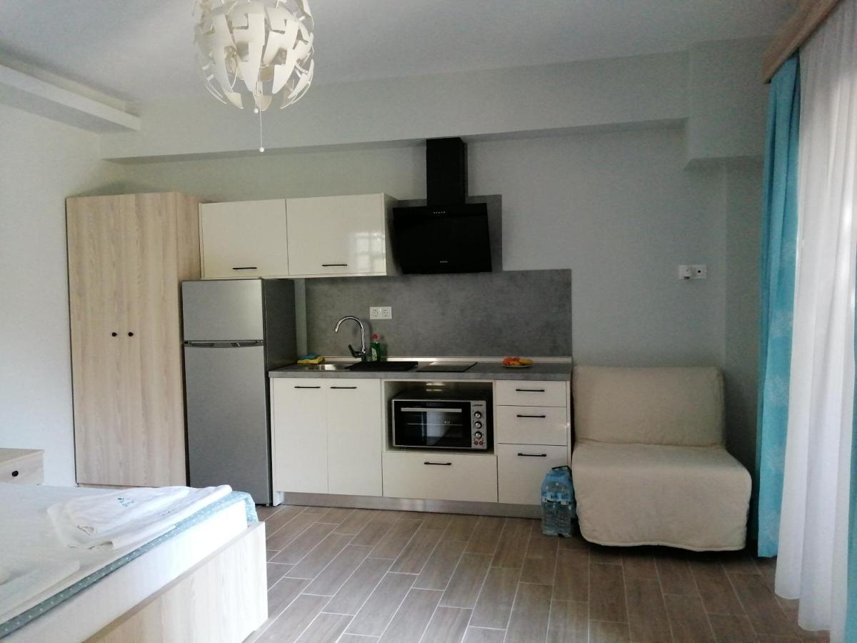 Perla Studios Paralia Dionysiou Luaran gambar