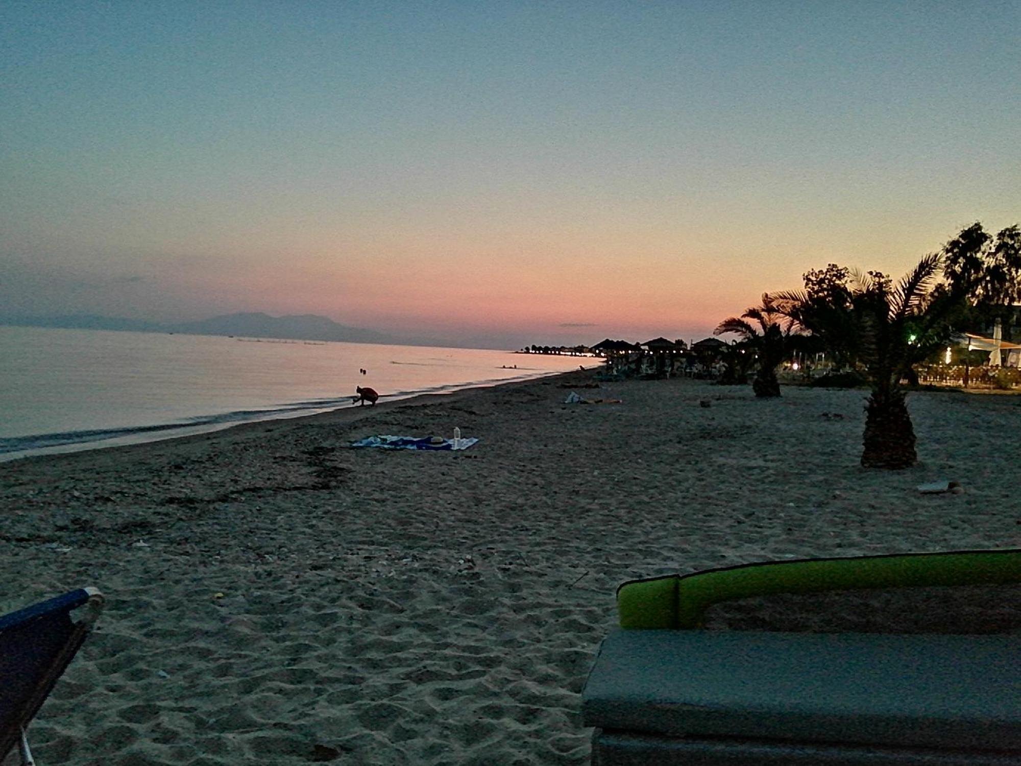 Perla Studios Paralia Dionysiou Luaran gambar